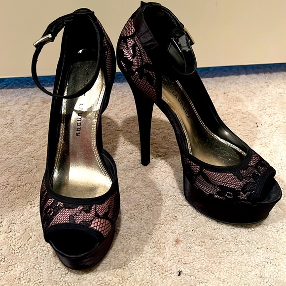Sexy Chinese Laundry pink/black satin lined with a black lace overlay stilettos! - Picture 2 of 13